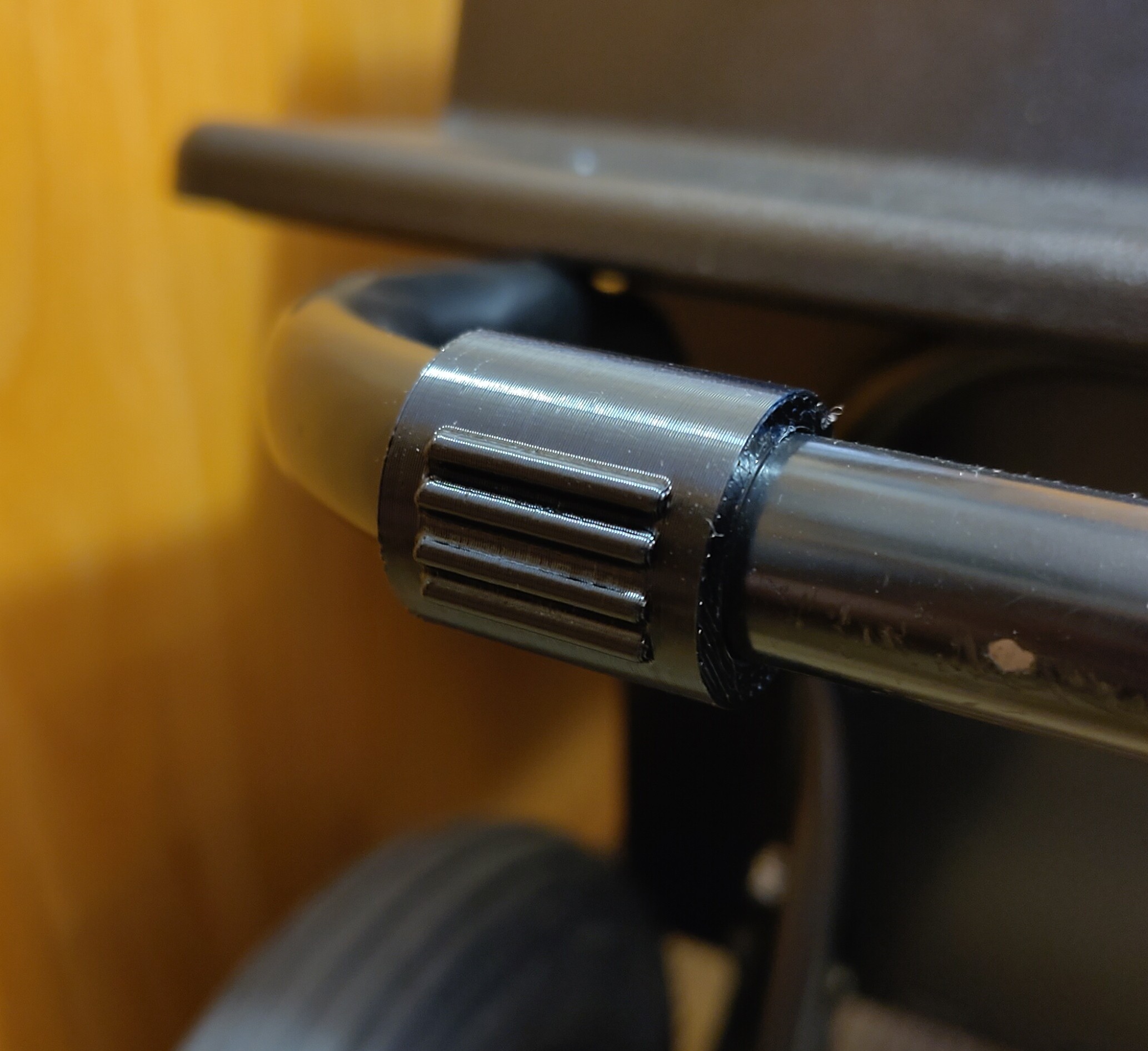 Darstellung eines Trolleygestells mit Fuß aus Hartgummi